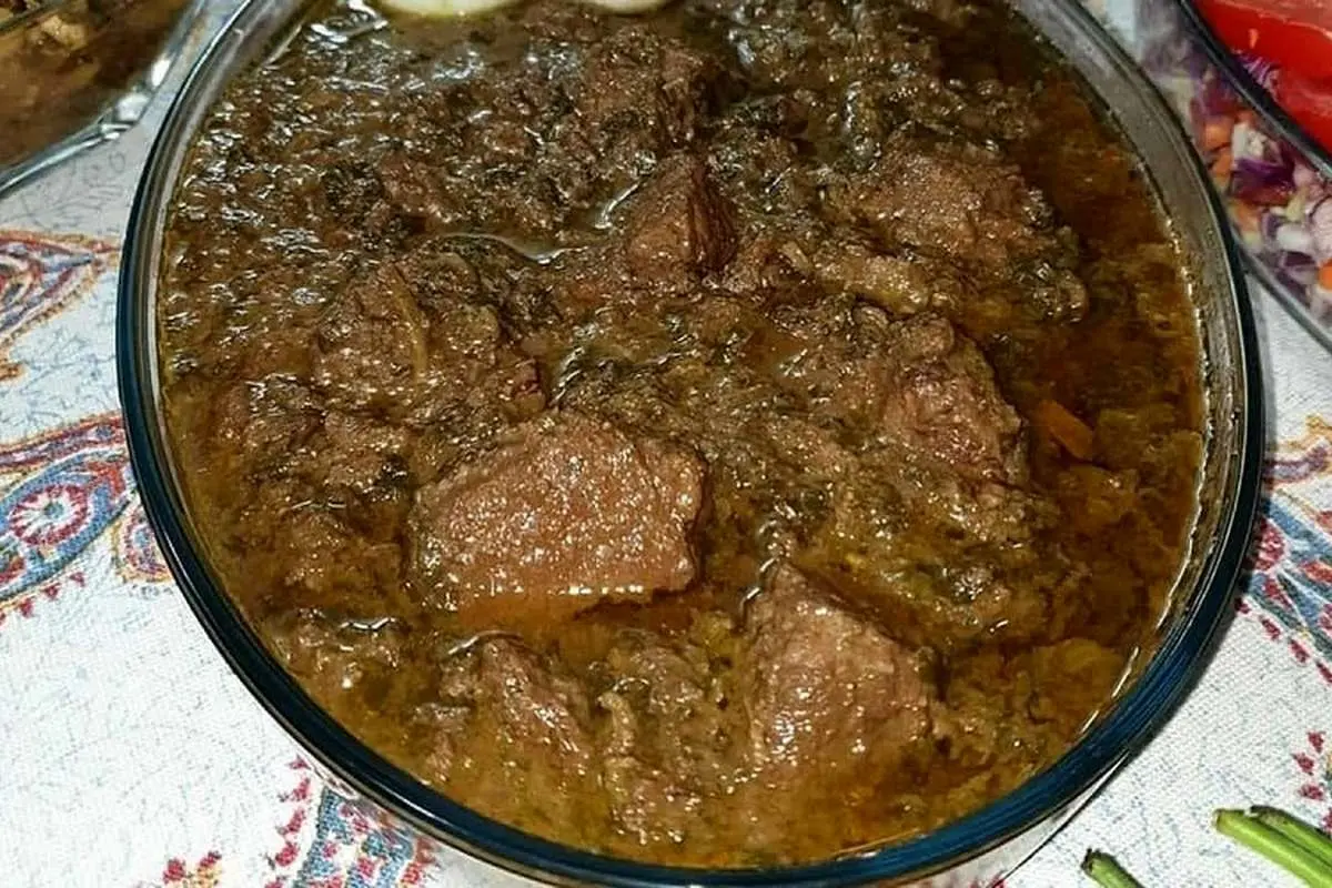 «خورش اسفناج گردو»، غذایی لذیذ و مقوی که مشتری اش میشوید!