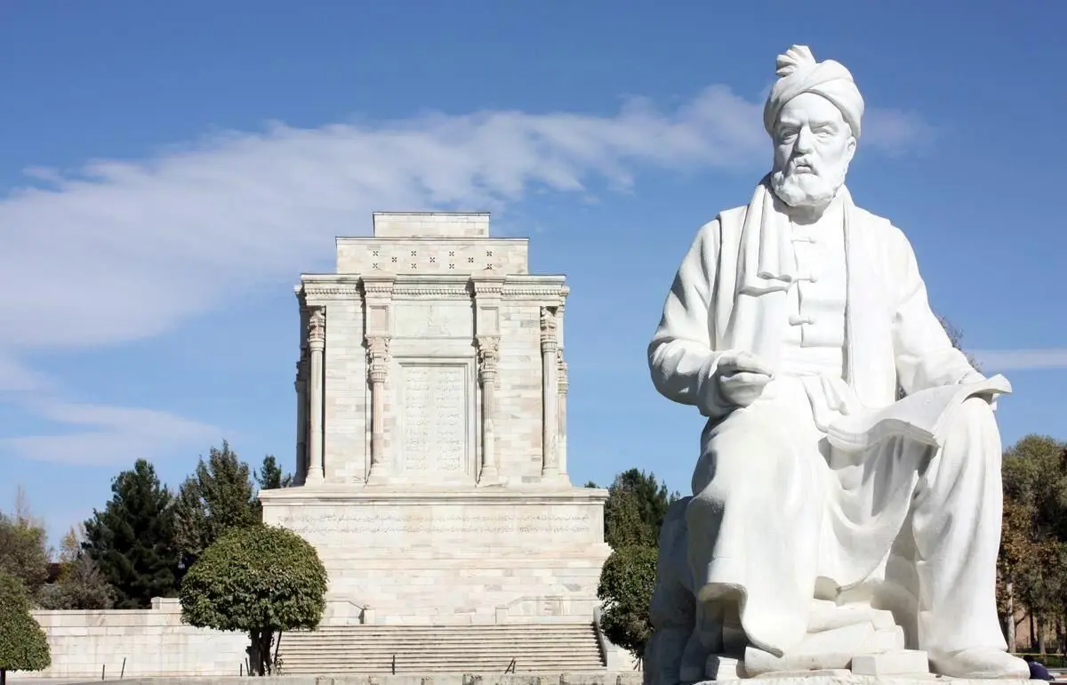 دُر ادب فارسی از حکمت فردوسی تا معرفت مولانا