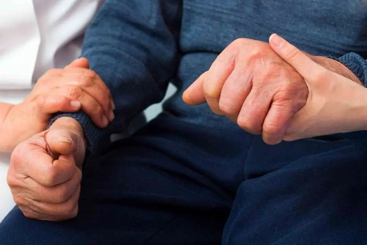 مراقب باشید؛ این علائم ۵ تا ۱۰ سال قبل از ابتلا به پارکینسون ظاهر می‌شود