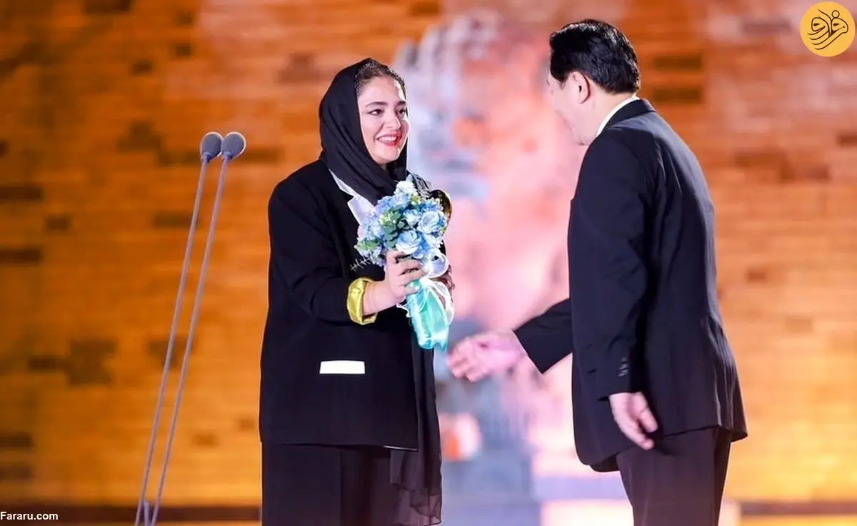 (ویدئو) ‎بغض نرگس محمدی پس از کسب اولین جایزه بین المللی