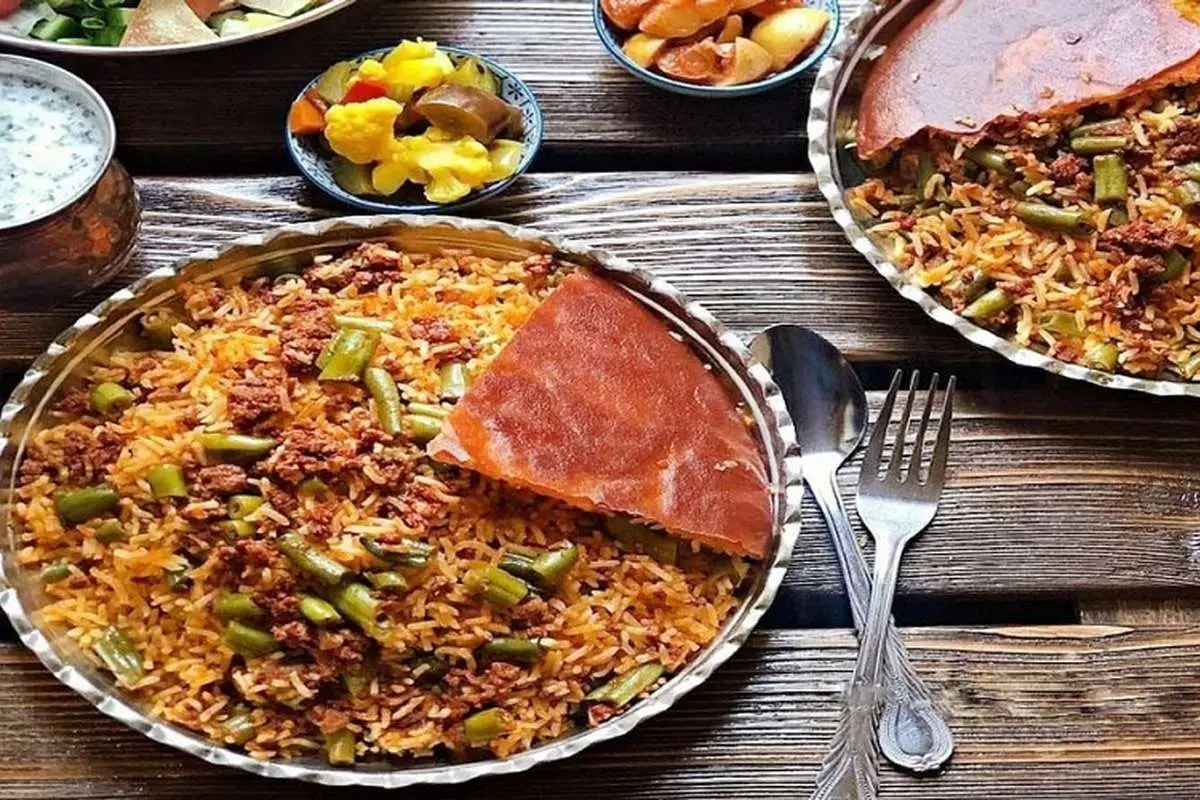 طرز تهیه لوبیا پلو شیرازی به روش رستورانی؛ خوشمزه و مجلسی