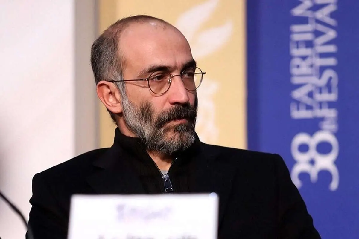 انتقادهای تند هادی حجازیفر در تلویزیون: کاش این سازمان منحل شود!