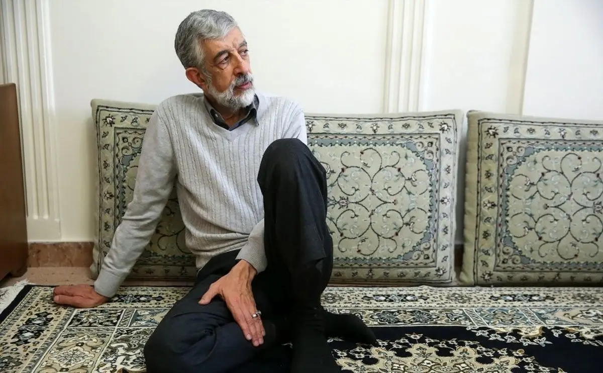 عکسی از برادر غلامعلی حدادعادل همراه با دوستانش