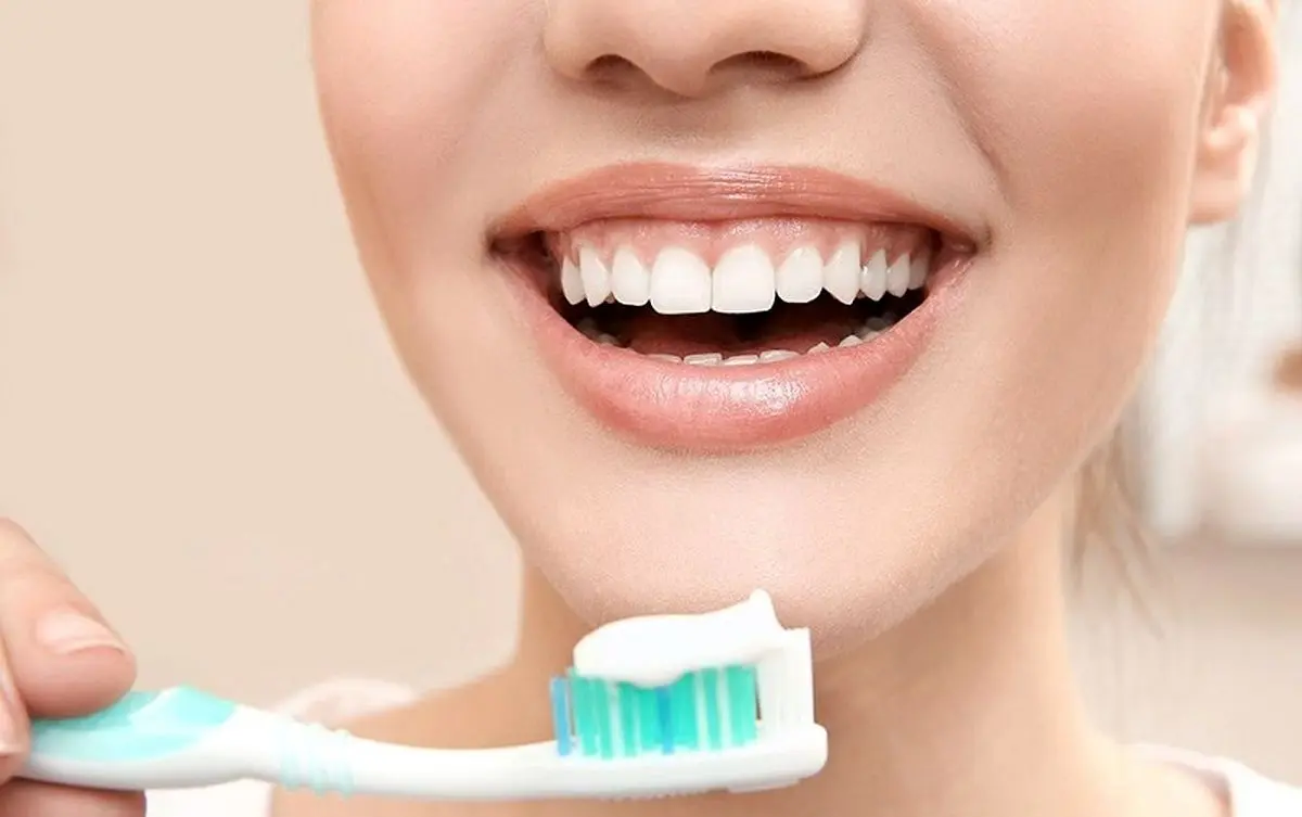 چند دقیقه بعد از غذا خوردن مسواک بزنیم؟