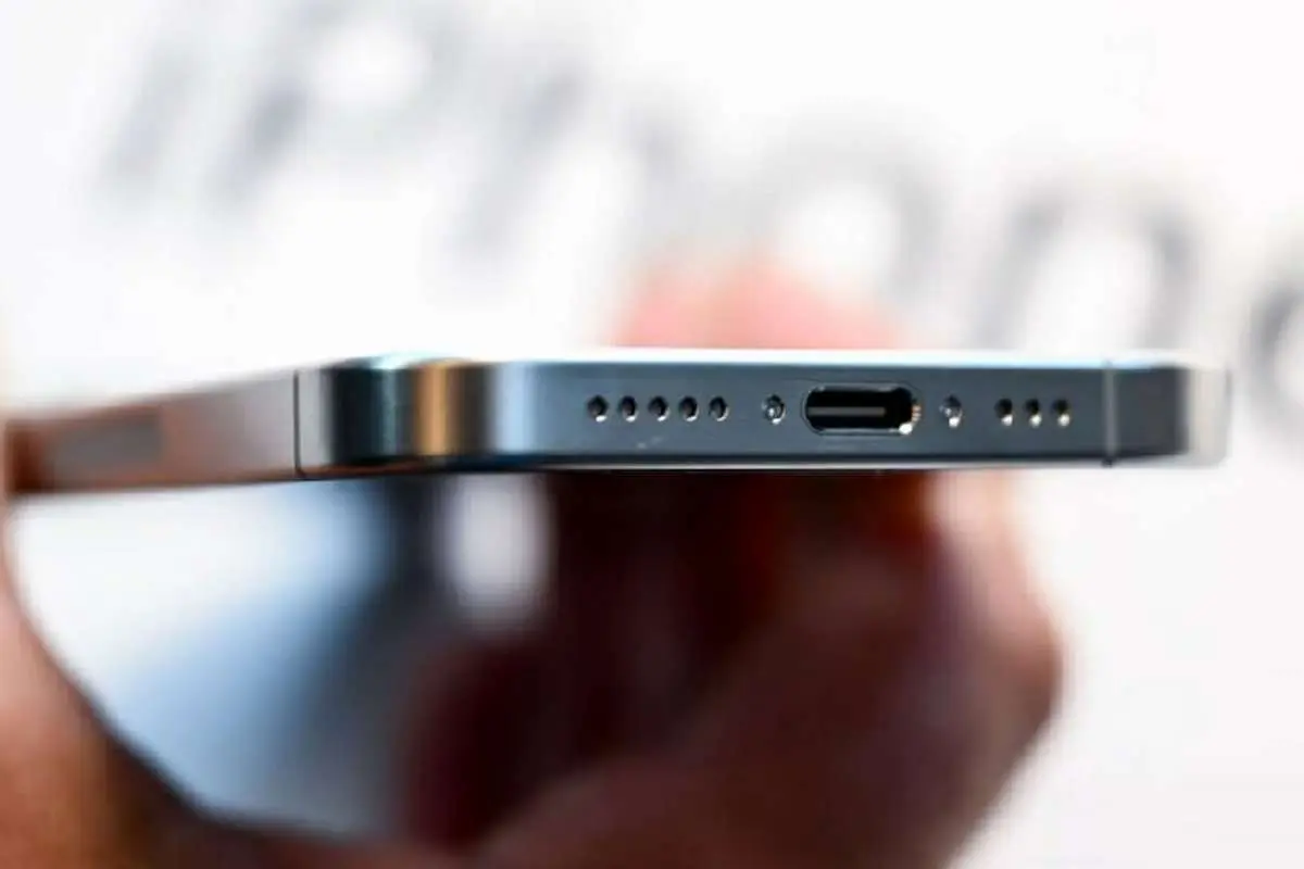 برخی از پاوربانک‌های USB-C با آیفون ۱۵ کار نمی‌کنند