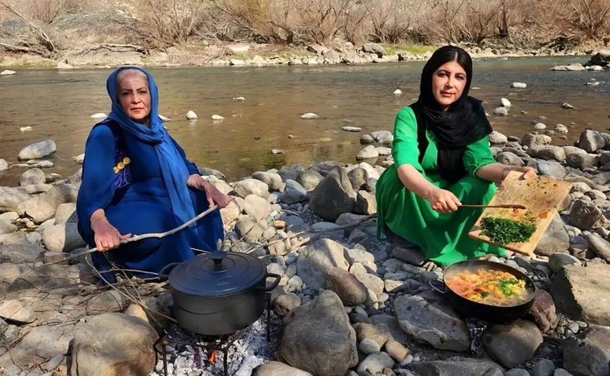 (ویدئو) پخت پلو بریانی اصیل توسط مادر و دختر کردستانی