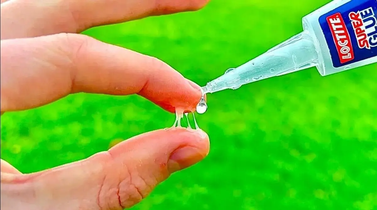 (ویدئو) اگر روی نمک، چسب قطره‌ای بریزید چه اتفاقی می‌افتد؟