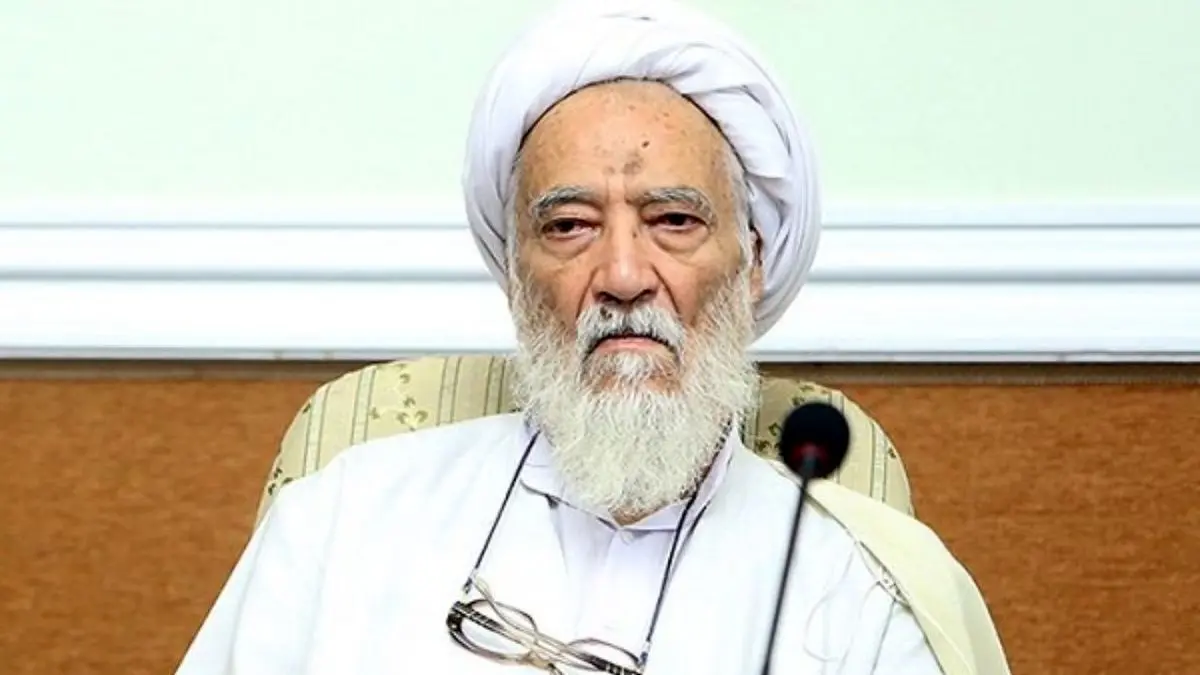 عده‌ای سعی می‌کنند همه مشکلات را به پای امام خمینی و انقلاب بنویسند