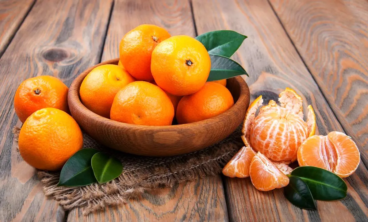 کدام میوه پاییزی پوست را لایه برداری می‌کند؟