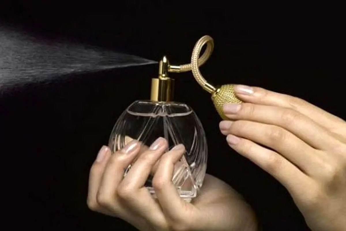 به همین راحتی عطر اصل رو از تقلبی تشخیص بده!