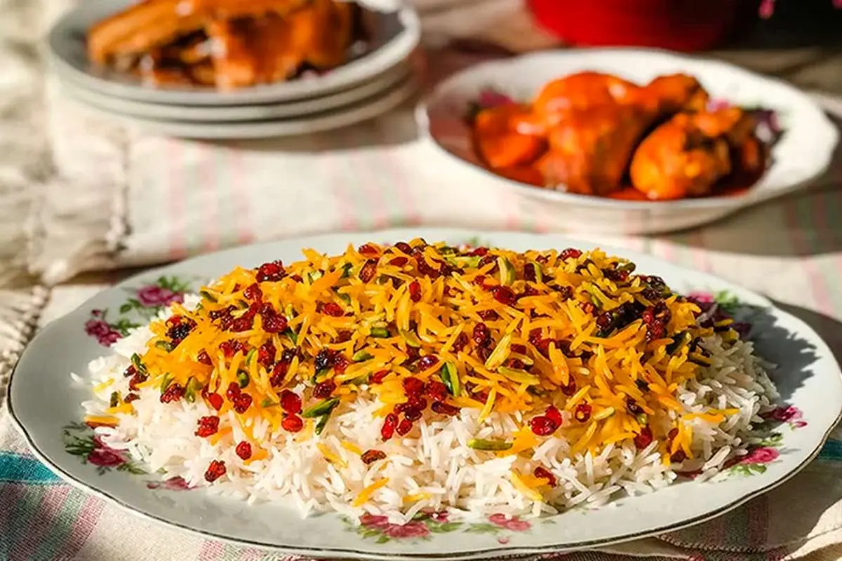(ویدیو) طرز تهیه زرشک پلوی مامان‌پز