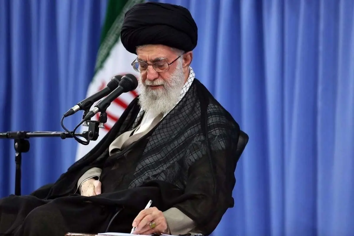 اطلاعیه سایت رهبر انقلاب درباره انتشار نقل قولهای غیرمستند از رهبری