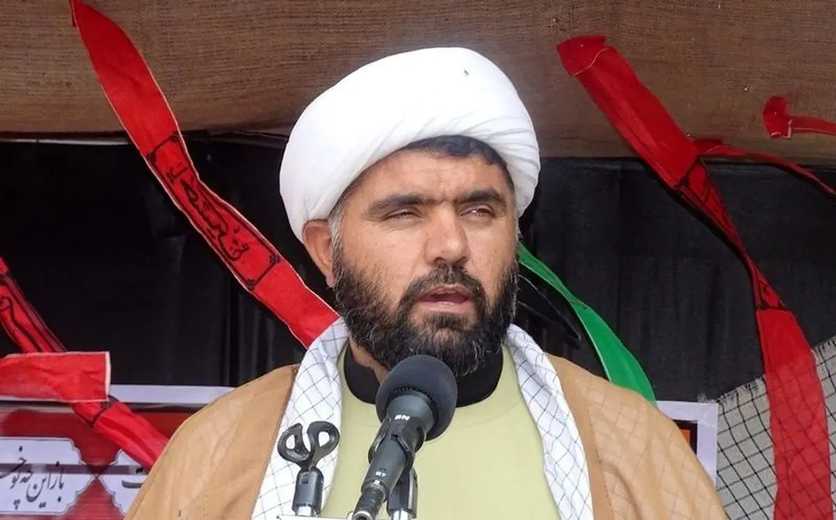 (عکس) امام جمعه‌ای که مسئولان شهر را روی آسفالت نشاند