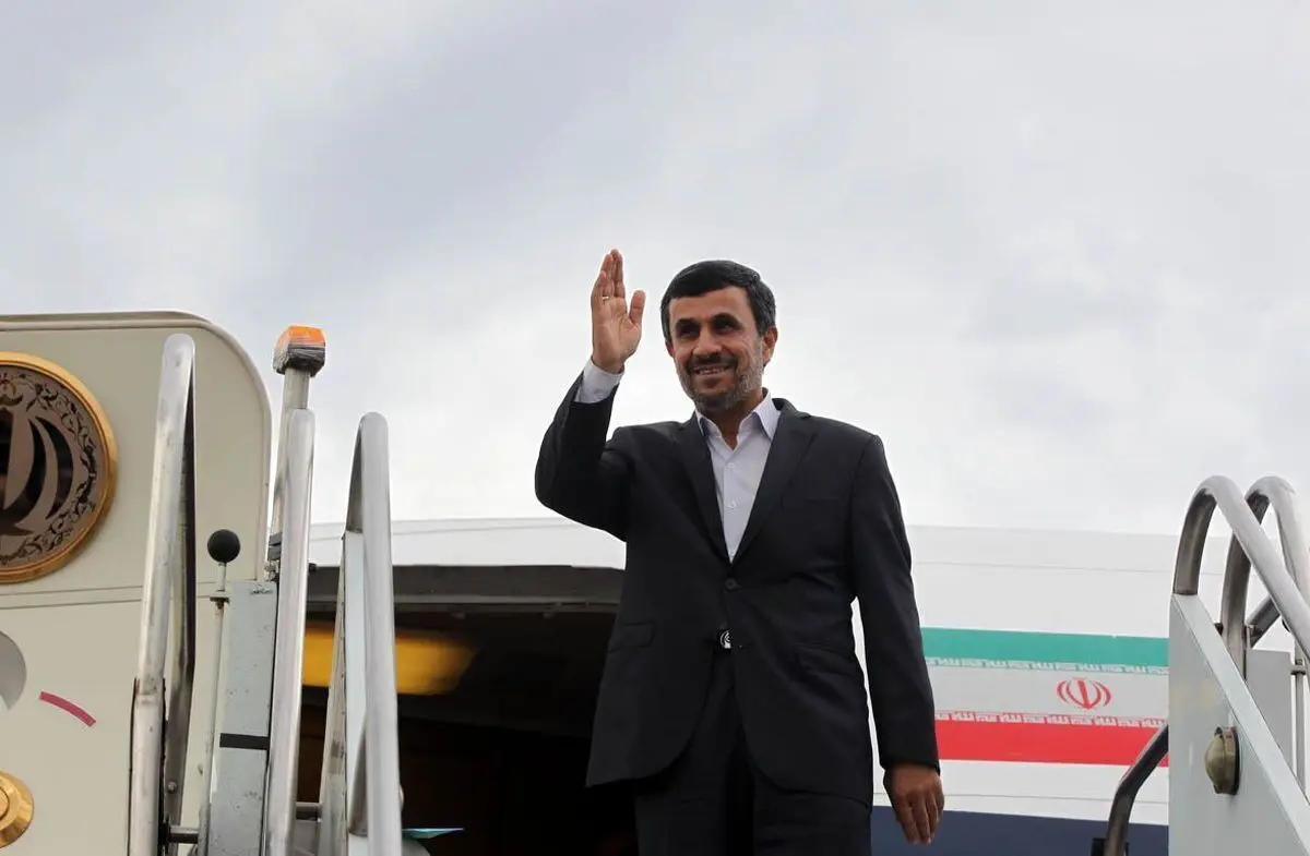 جلوگیری از خروج احمدی‌نژاد از کشور