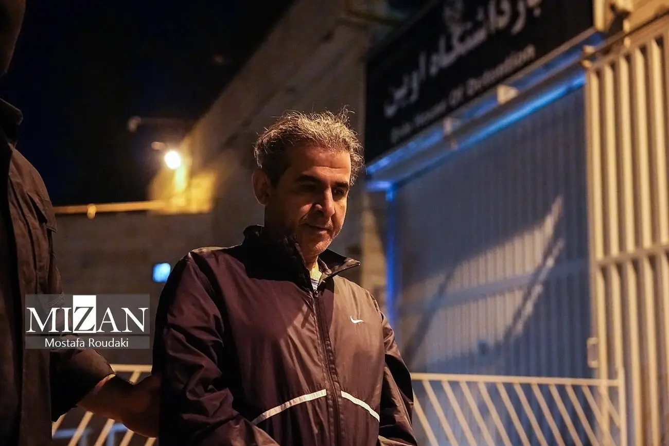 (تصاویر) تحویل علیرضا شهمیری؛ زندانی فراری به زندان اوین