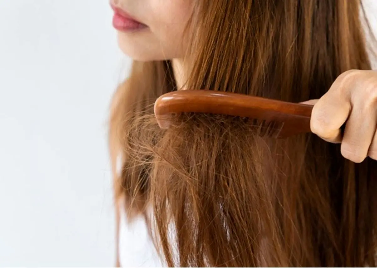 اگر موهایتان وز شده این ویتامین‌ها در بدن شما کم است