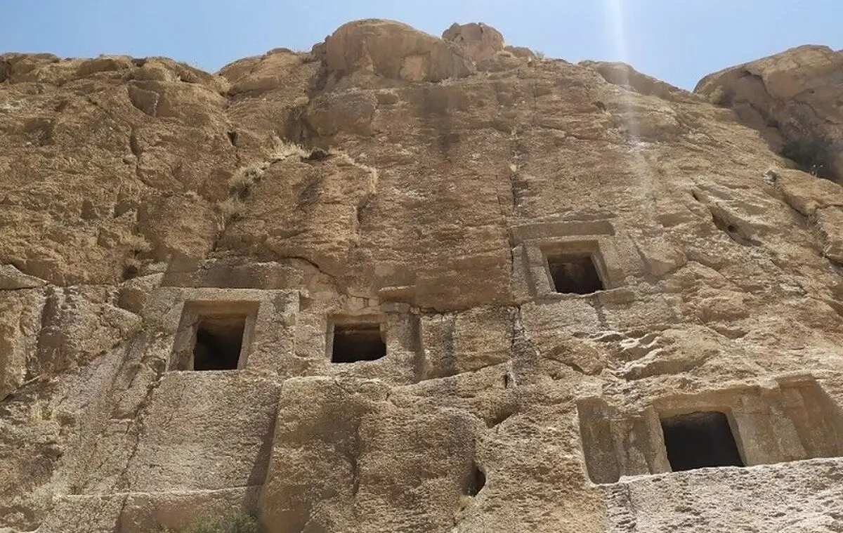 جویندگان گنج «اُستودان»‌های ساسانی را شکستند
