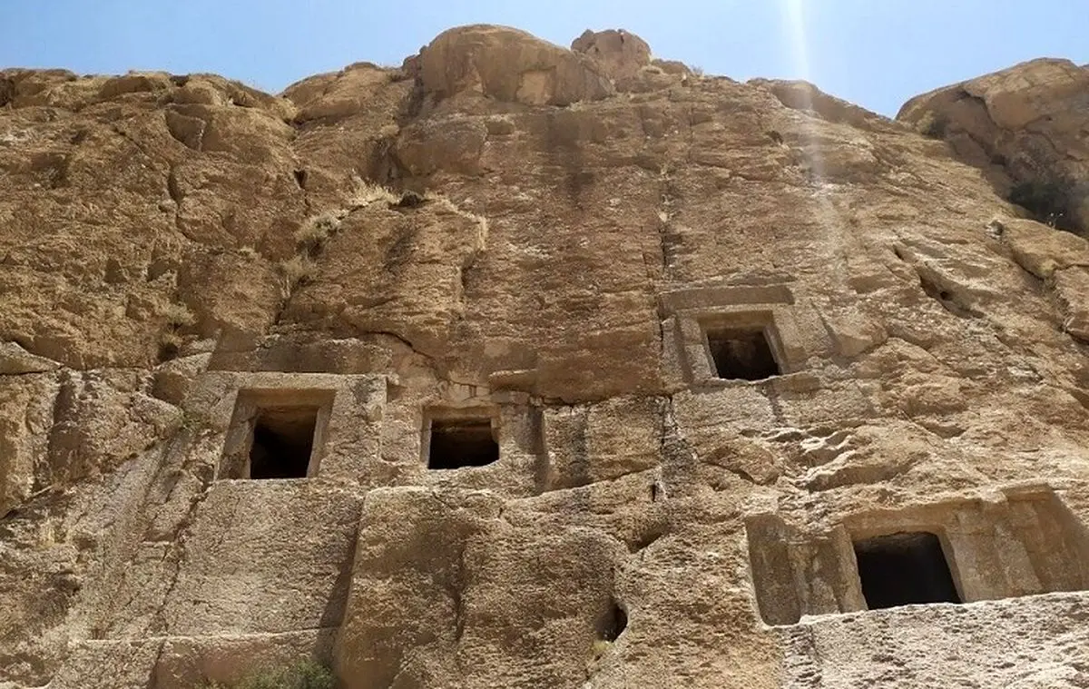 جویندگان گنج «اُستودان»‌های ساسانی را شکستند
