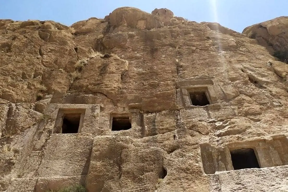 جویندگان گنج «اُستودان»های ساسانی را شکستند