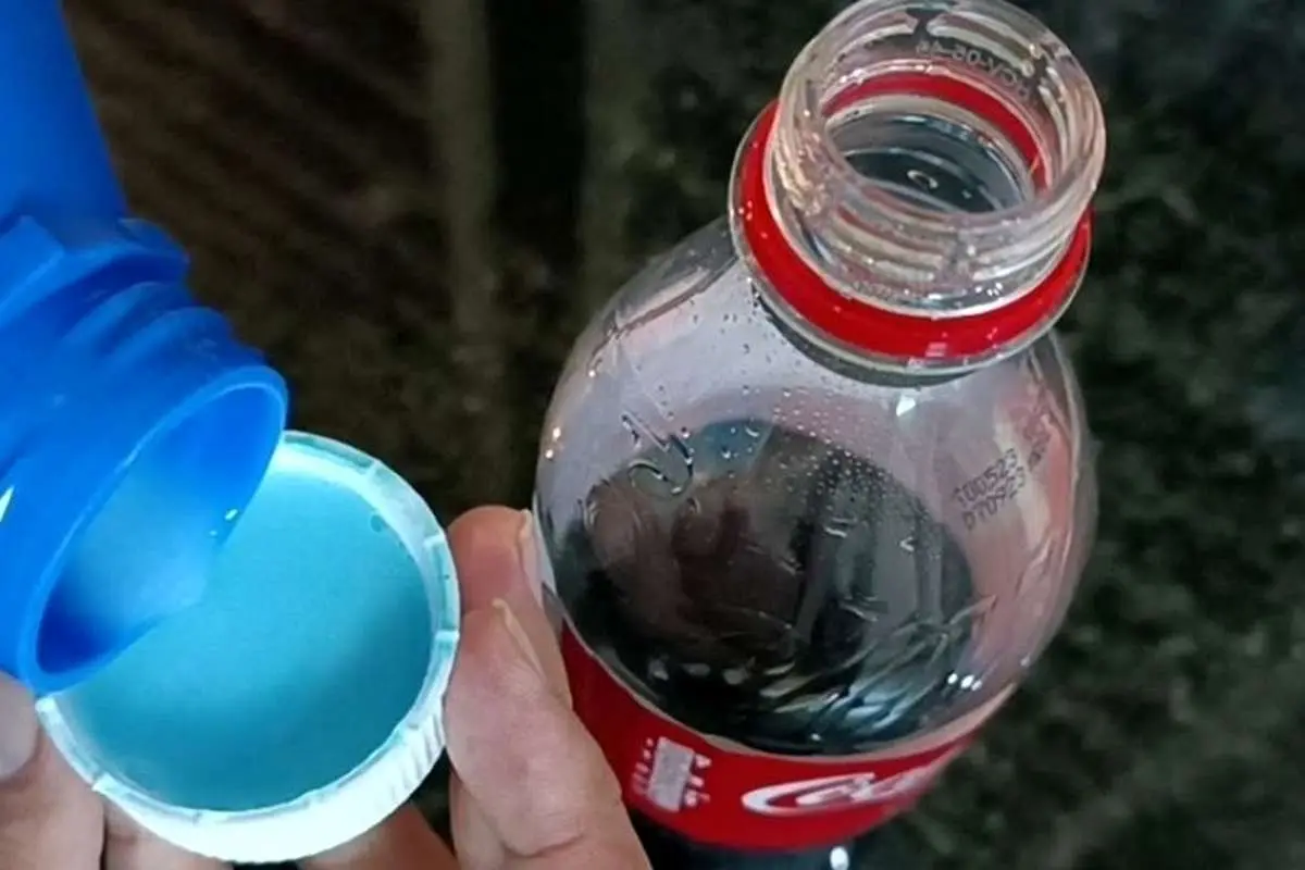 (ویدئو) با نوشابه و نرم کننده یک تمیزکننده فوق العاده درست کن!