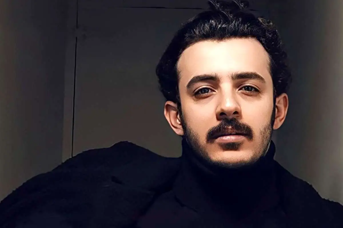 (ویدئو) یادها و خاطرهها؛ کودکی علی شادمان (یاغی) در برنامه فرزاد حسنی ۱۳۸۶