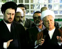 موج فتنه بزرگی علیه روحانیت و انقلاب شروع شده است