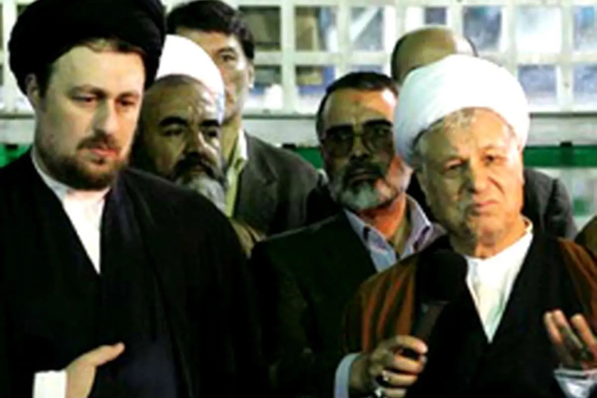 موج فتنه بزرگی علیه روحانیت و انقلاب شروع شده است