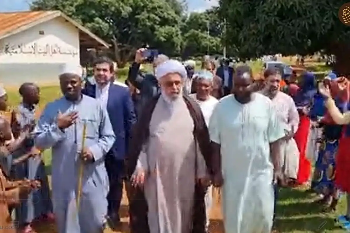 (ویدئو) استقبال عجیب اوگانداییها از یک آیتالله