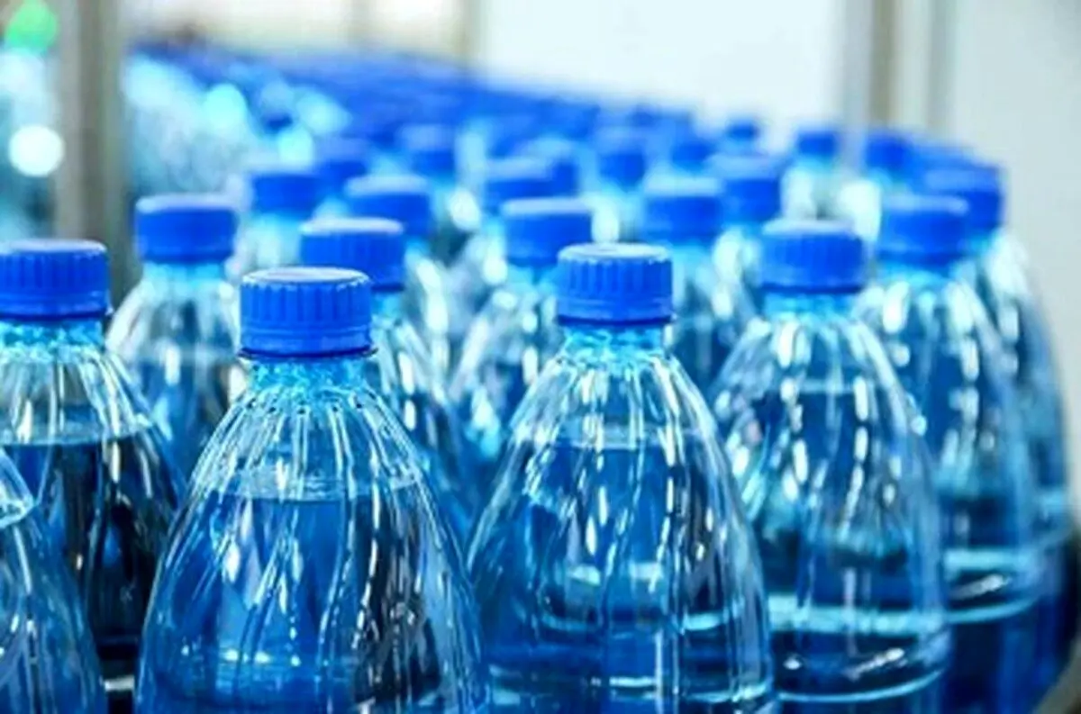 نگهداری مایعات در بطری پلاستیکی آن‌ها را سرطان‌زا می‌کند