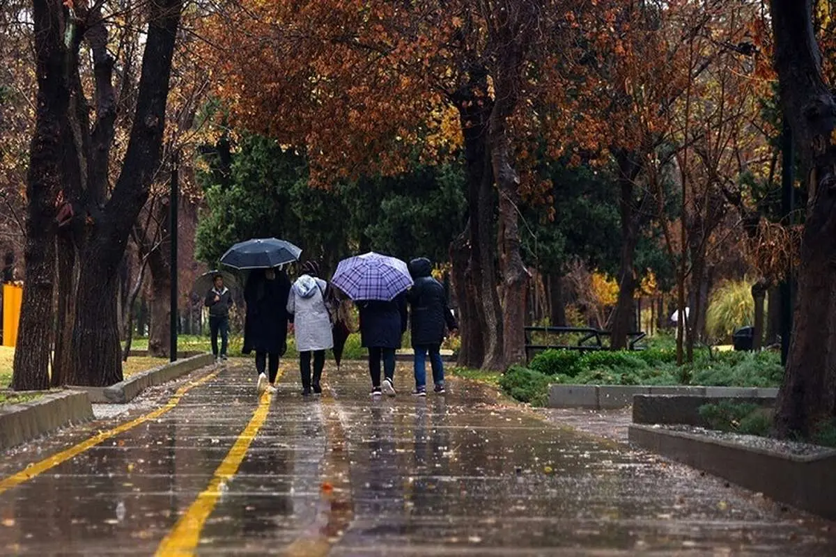 تشدید بارش و آبگرفتگی معابر در۴ استان/افزایش ارتفاع موج در شمال و جنوب کشور