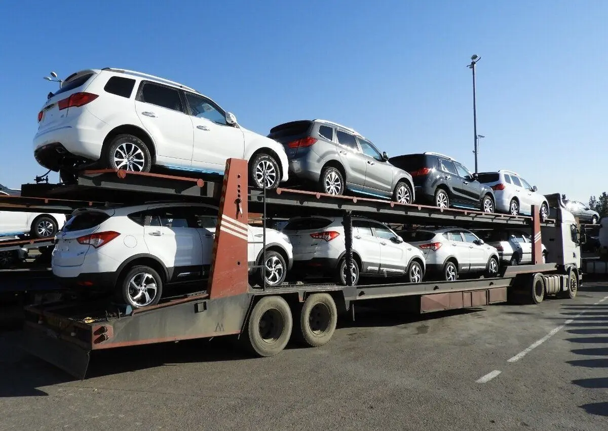 (ویدئو) واژگونی تریلی حامل خودرو‌های وارداتی هایما در اتوبان آزادگان