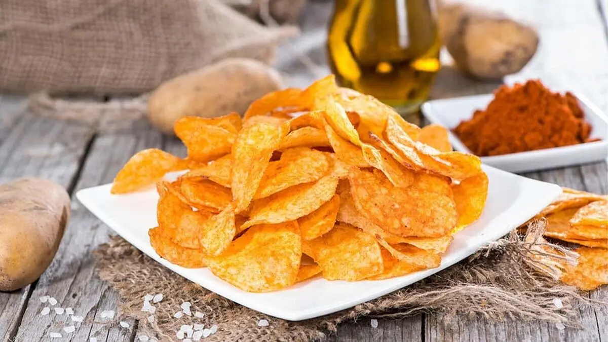 طرز تهیه چیپس خانگی سرکه‌ای ترد و خوشمزه به سبک بازاری