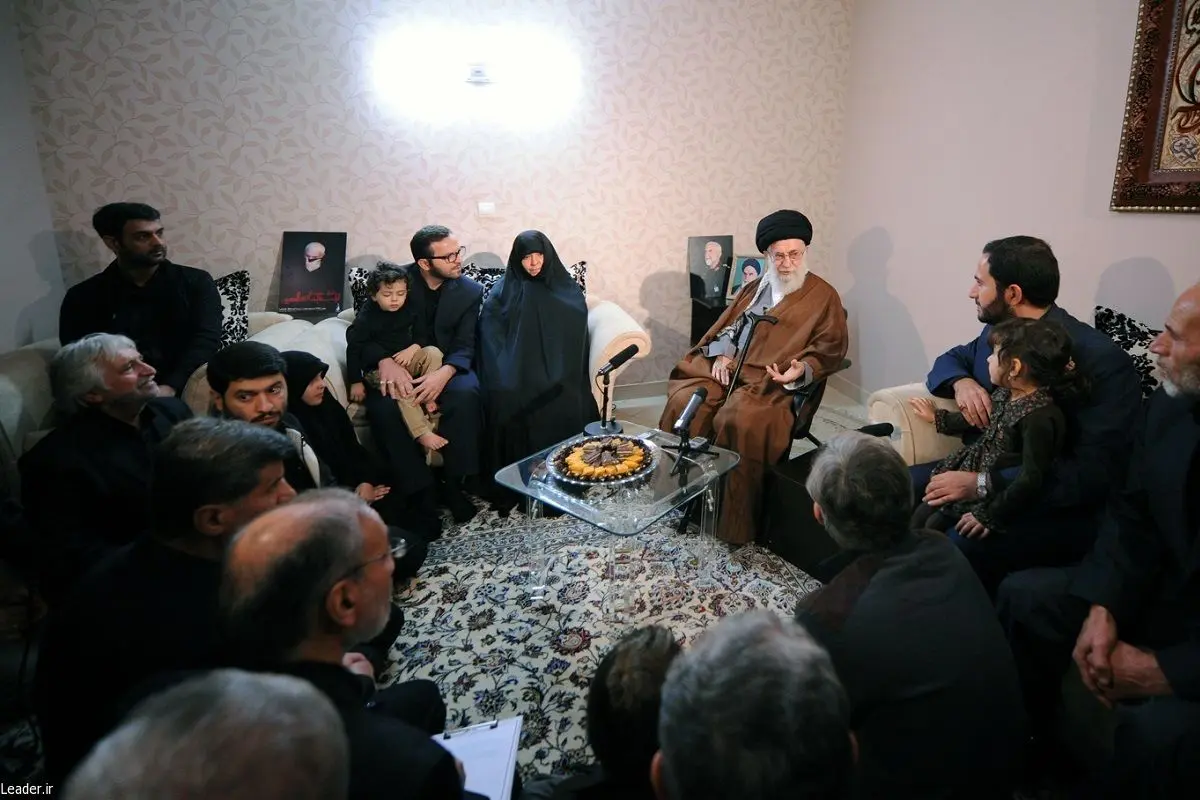 (عکس) رهبر انقلاب در منزل مرد شماره دو سپاه پاسداران /نابغه جنگ‌های ناهمتراز چه کسی بود؟