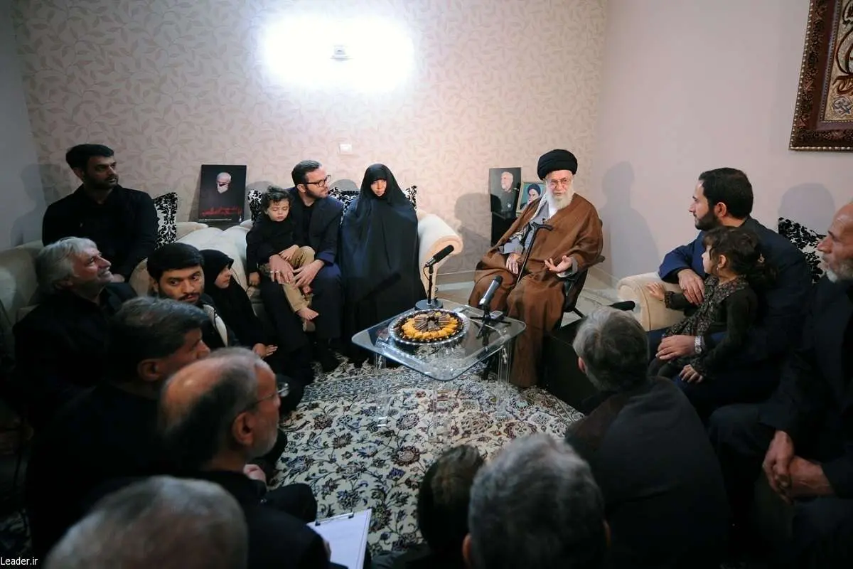 (عکس) رهبر انقلاب در منزل مرد شماره دو سپاه پاسداران /نابغه جنگهای ناهمتراز چه کسی بود؟