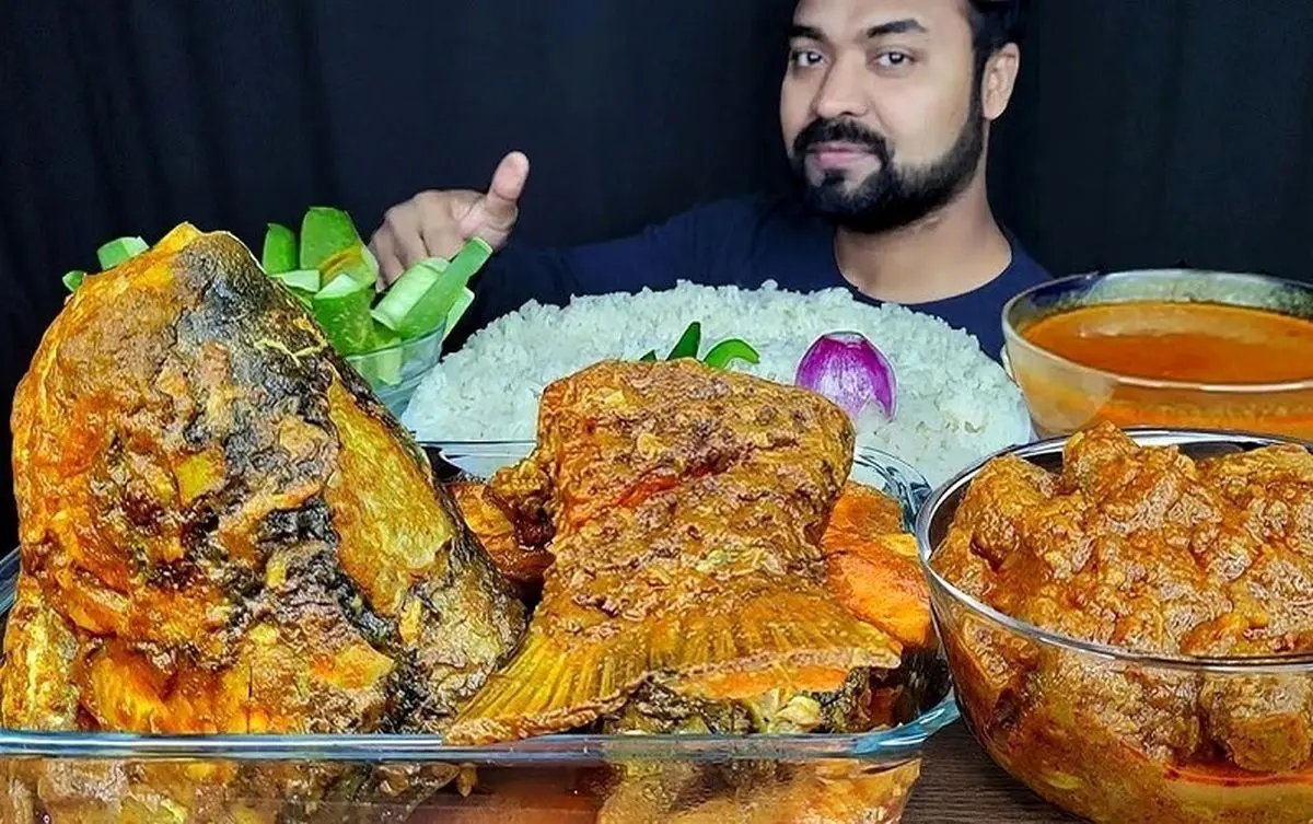 (ویدئو) خوردن ۲.۵ کیلوگرم چلو ماهی به سبک چهره مشهور بنگلادشی