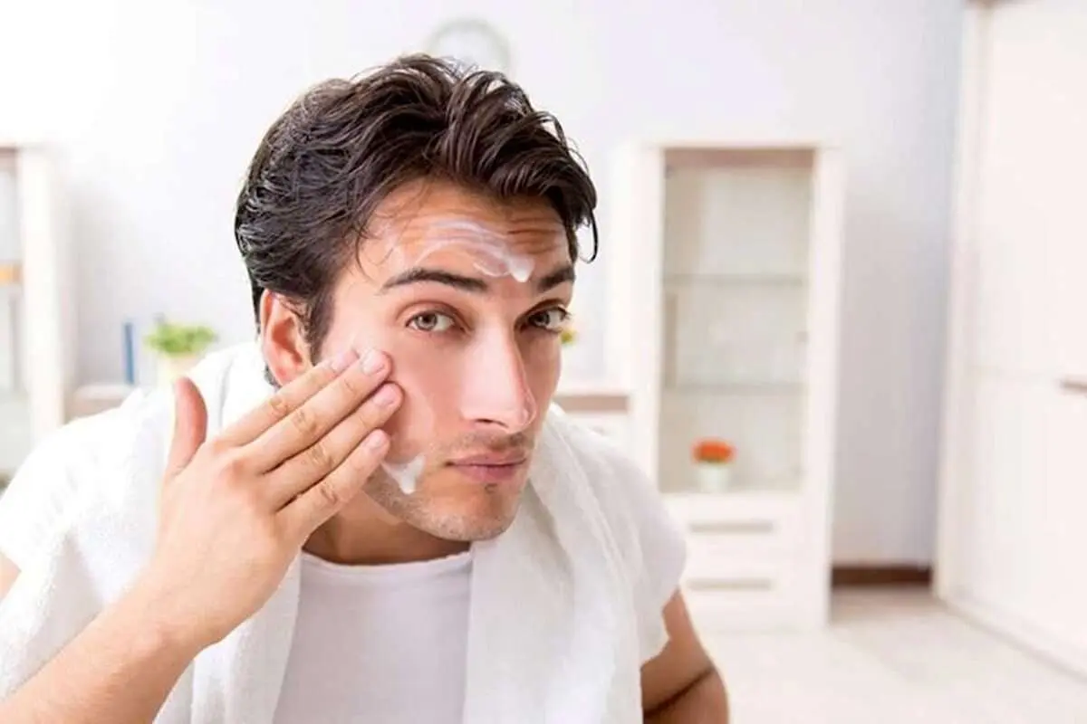 از چه سنی کرم دور چشم بزنیم؟ / این کرمها را نخرید، پوستتان نابود میشود