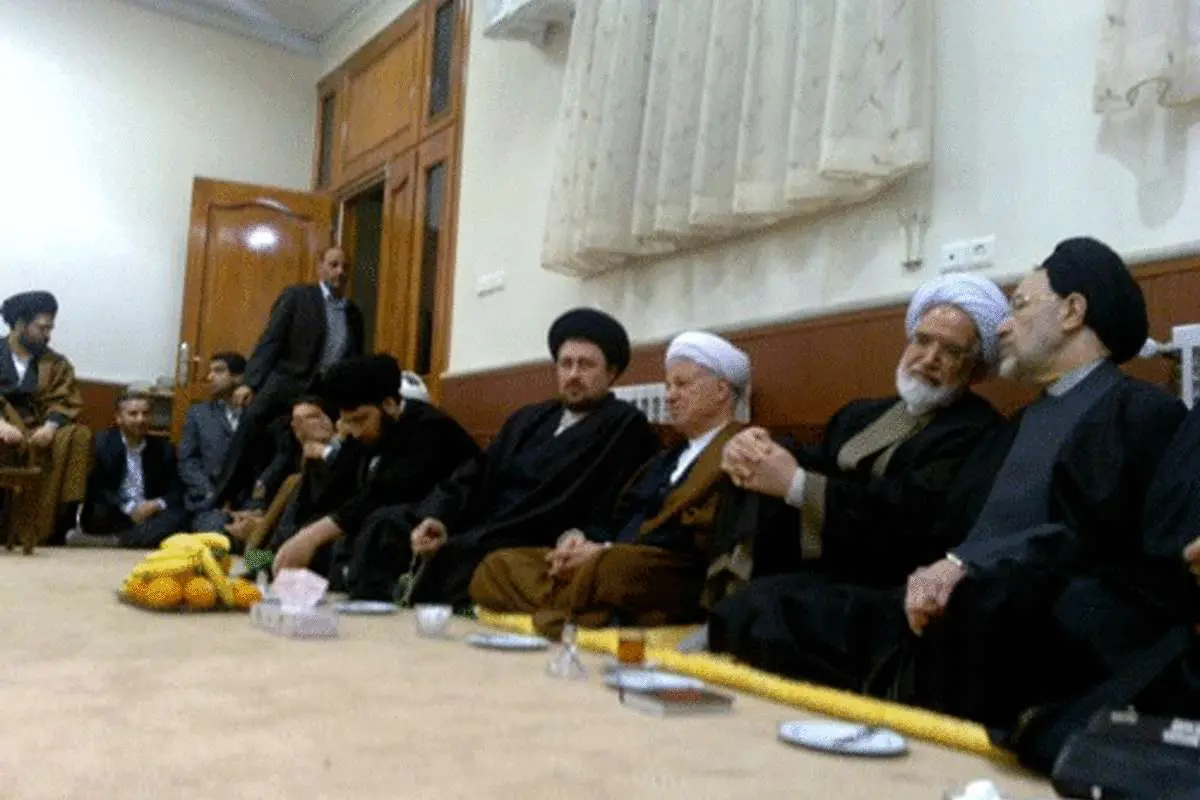 عکس> هاشمی،کروبی و خاتمی در یادبود آیت الله توسلی