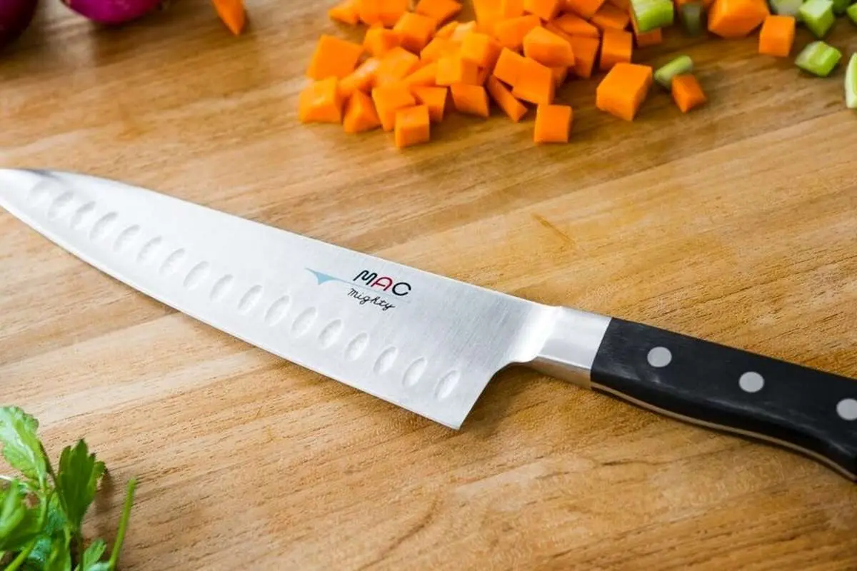 (ویدئو) با این روش ساده چاقو‌ها را مثل آب خوردن تیز کنید