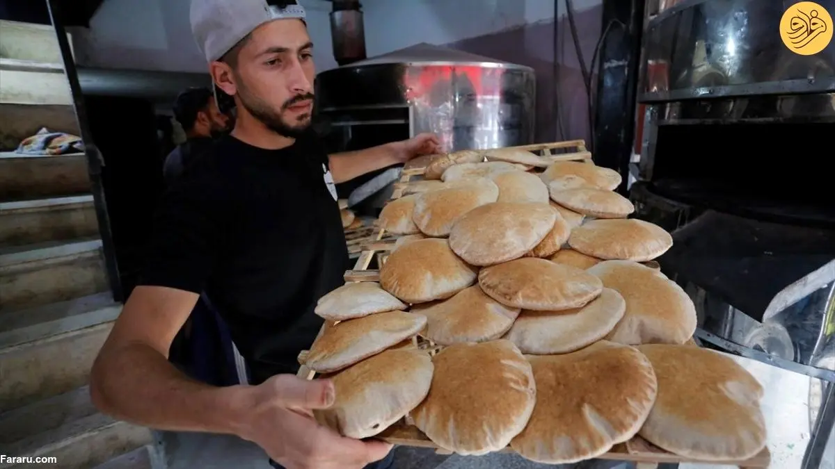 (ویدئو) فلسطینی‌ها در بیمارستان غزه نان می‌پزند