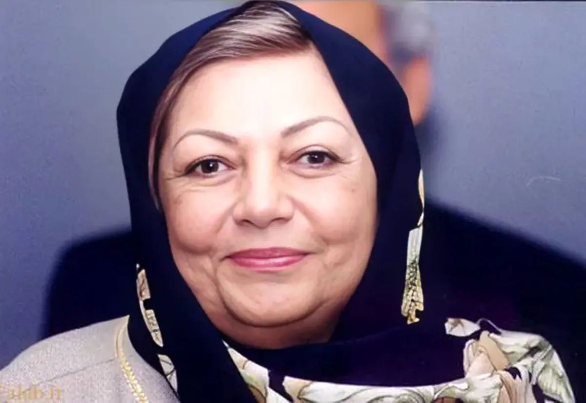 (ویدئو) حمیده خیرآبادی (مادر سینمای ایران) در جشنواره فجر۱۳۸۱