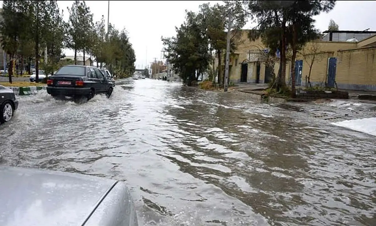 (ویدئو) جاری شدن سیل در خیابان‌های بندرعباس
