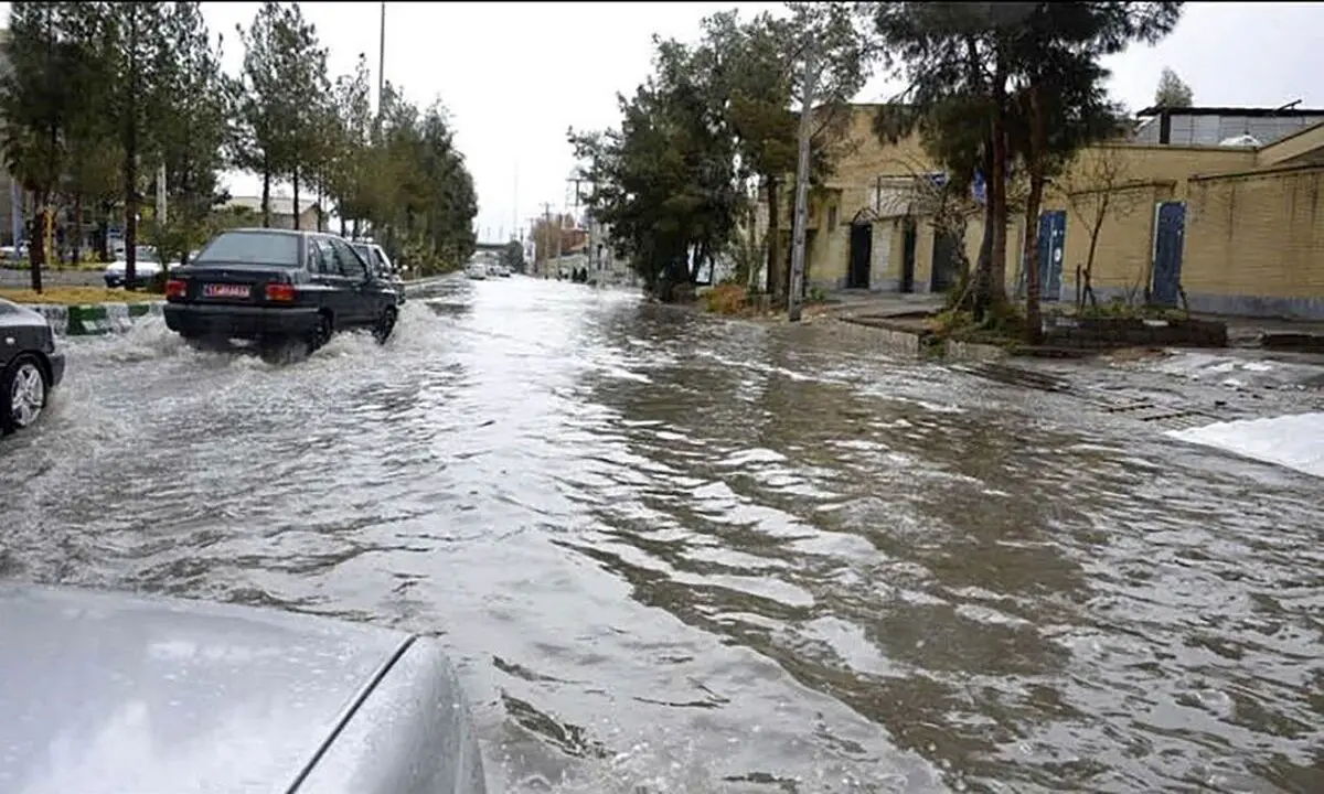 (ویدئو) جاری شدن سیل در خیابان‌های بندرعباس