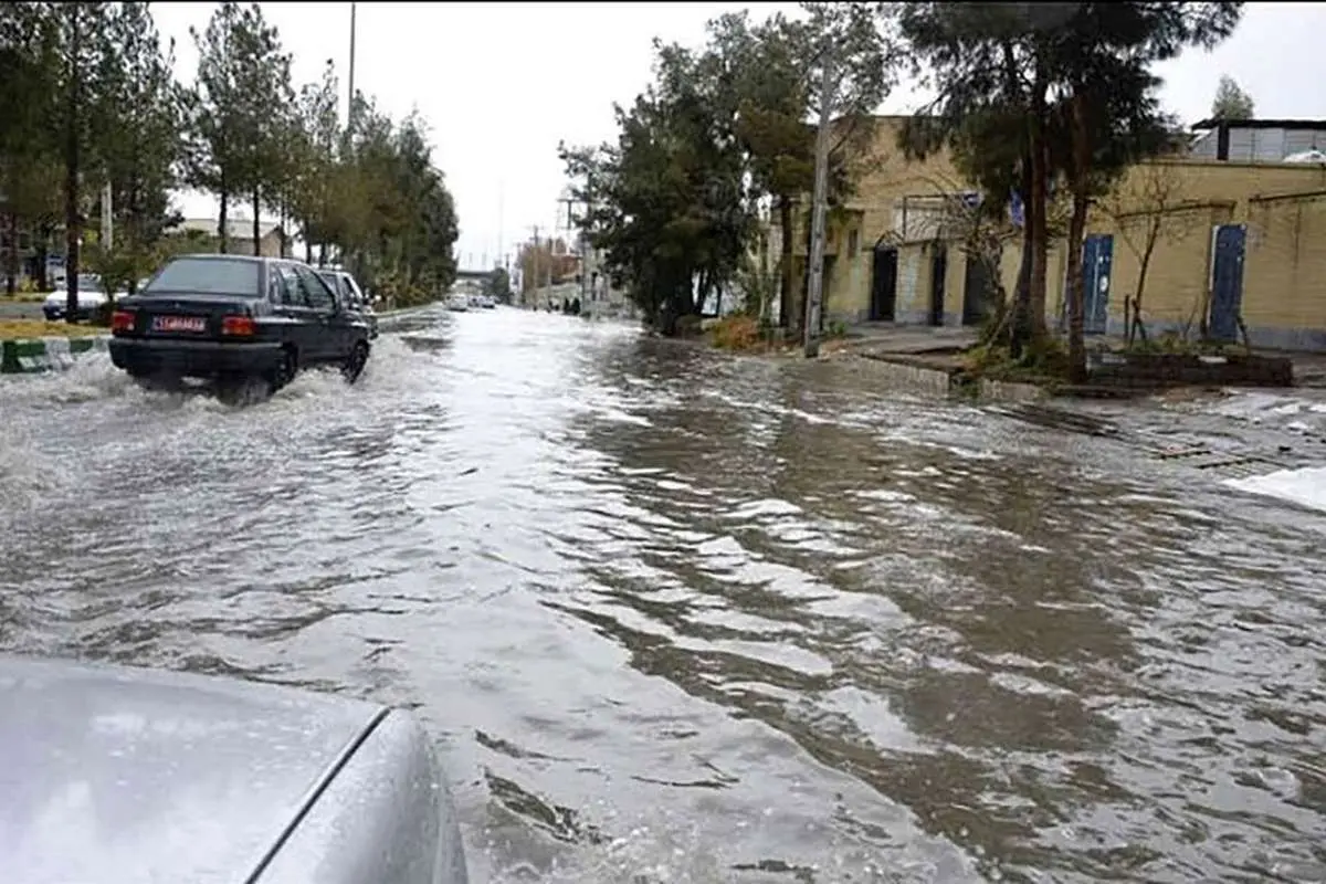 (ویدئو) جاری شدن سیل در خیابانهای بندرعباس