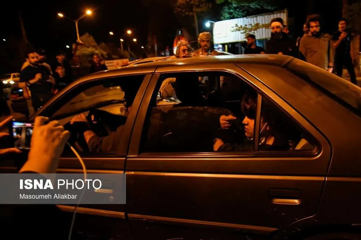 (تصاویر) حضور عوامل پلیس در زیبادشت برای بازسازی صحنه قتل داریوش مهرجویی و وحیده محمدی‌فر