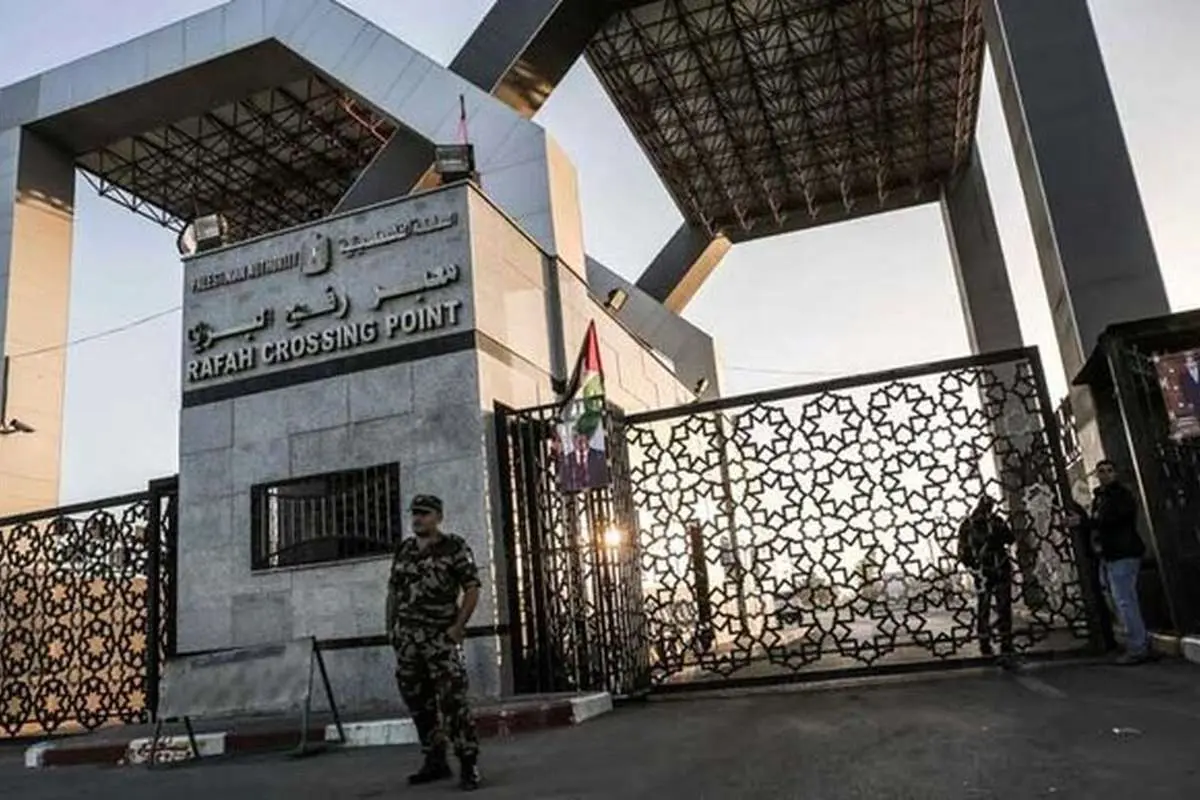 موانع سیمانی از مقابل گذرگاه رفح برداشته شد