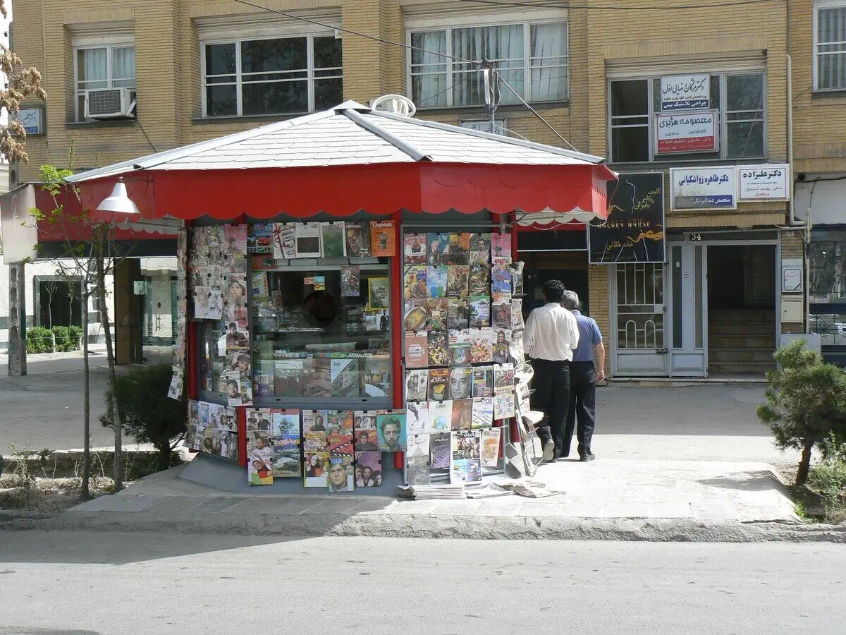 (عکس) روزی که کیهان با دستور فرمانداری نظامی تهران توقیف شد / اطلاعات پادرمیانی کرد