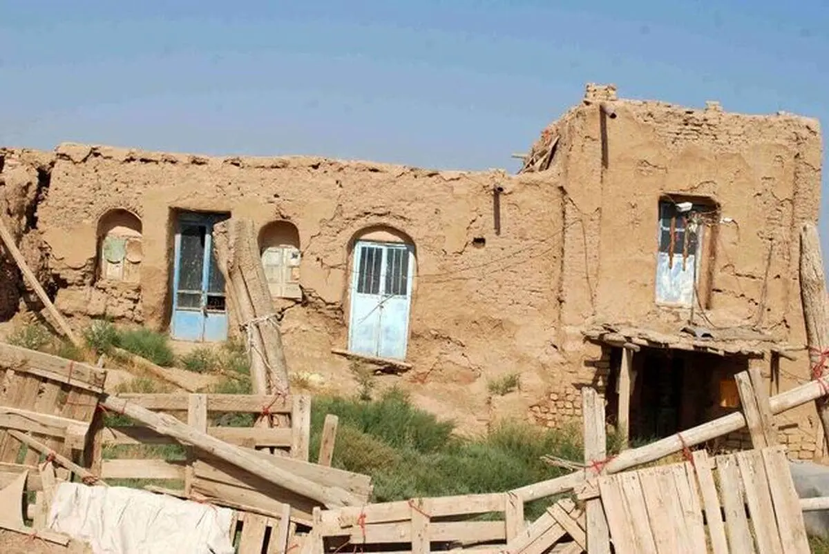 (عکس) تخریب تدریجی یک روستای قاجاری در قزوین