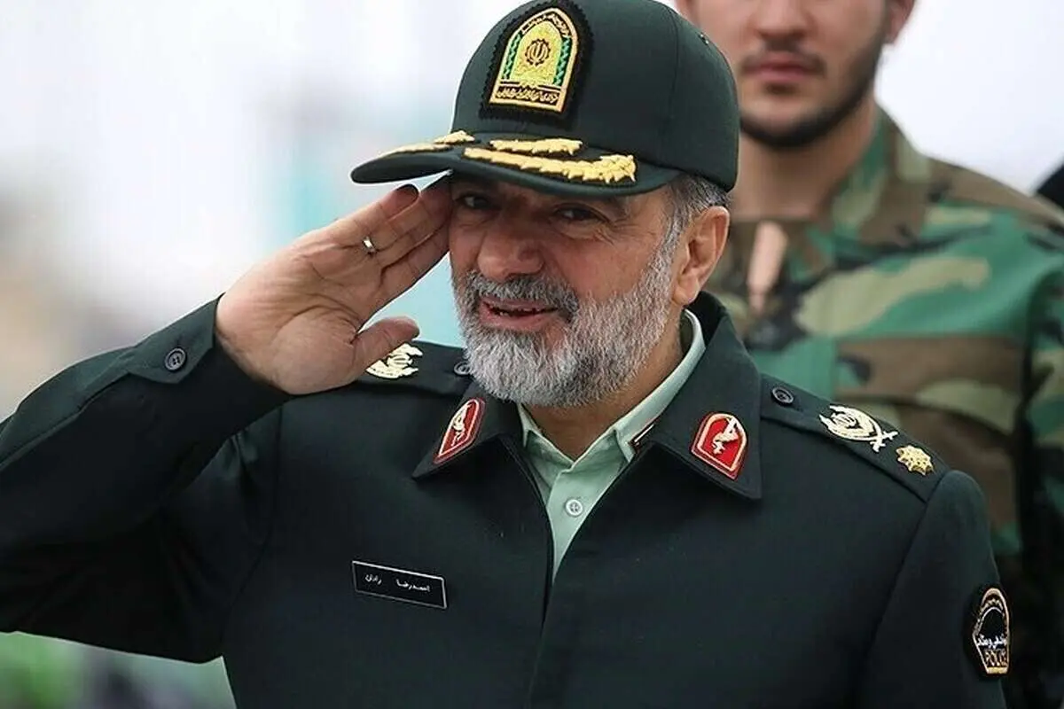 رادان: حداقل ۱۵۰ هزار دوربین البسه برای نیروهای پلیس نیاز است