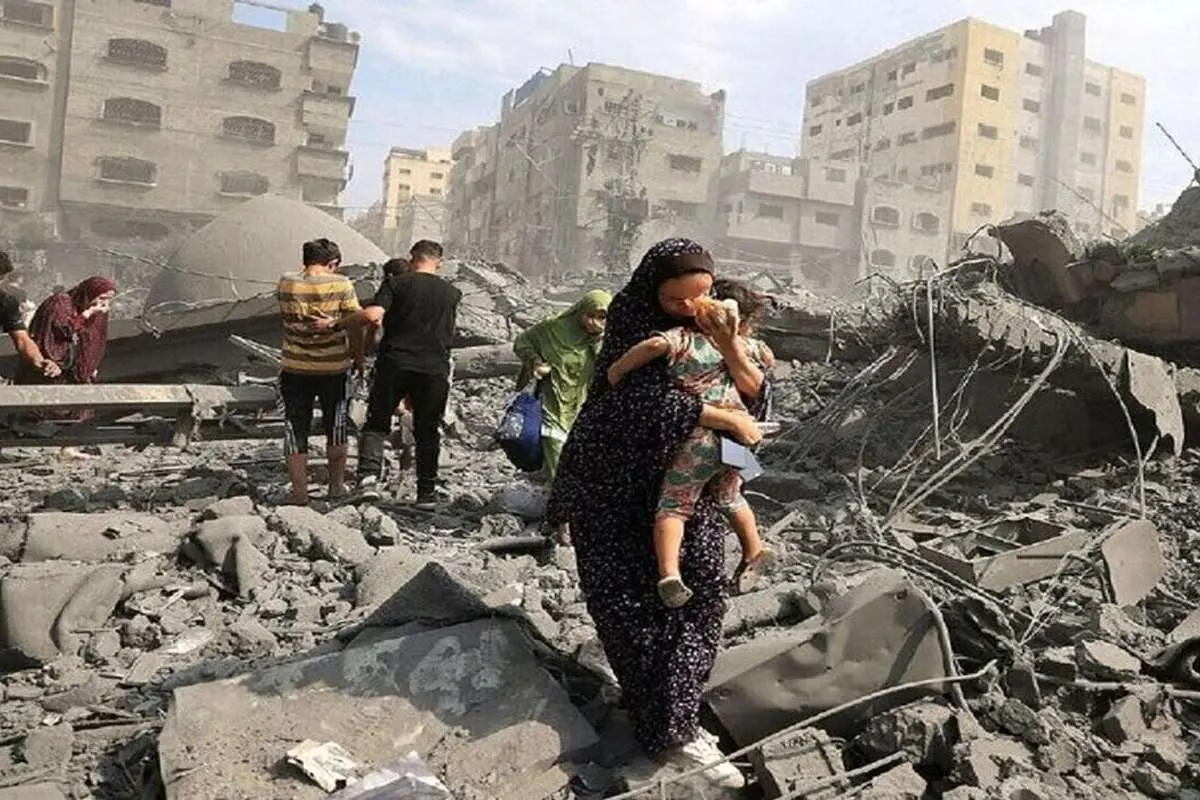 (ویدئو) نجات معجزهآسای کودک فلسطینی از زیر آوار