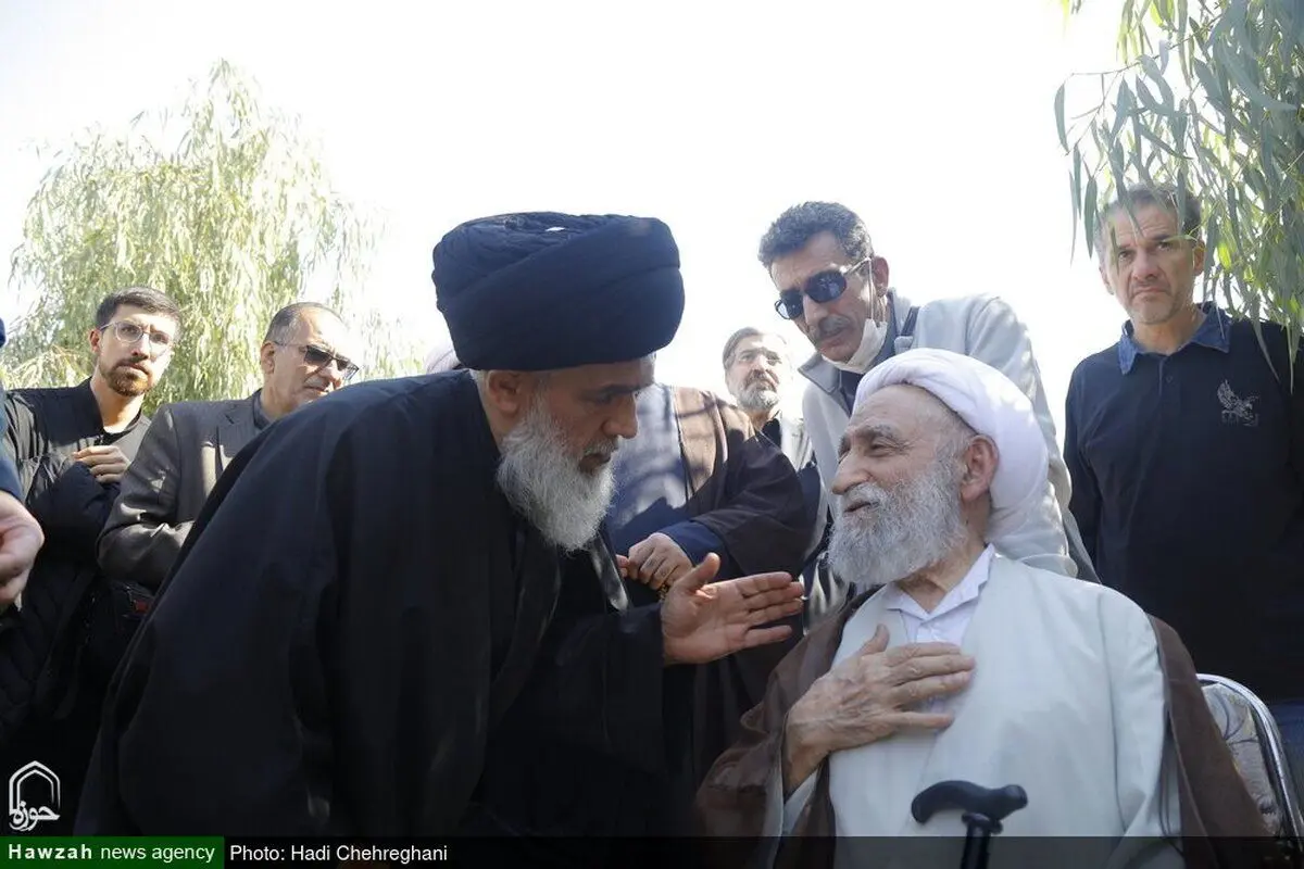(تصاویر) مراسم تشییع پیکر فرزند آیت الله استادی